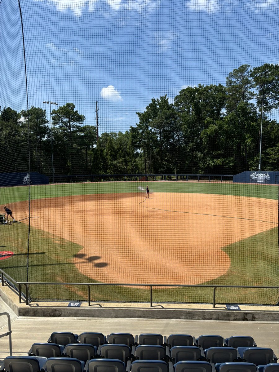 megdcurry's tweet image. Last chance to come see us at camp is Aug 17th before school starts back! @SamfordSB is the place to be! megancurrysoftballcamps.com to sign up!