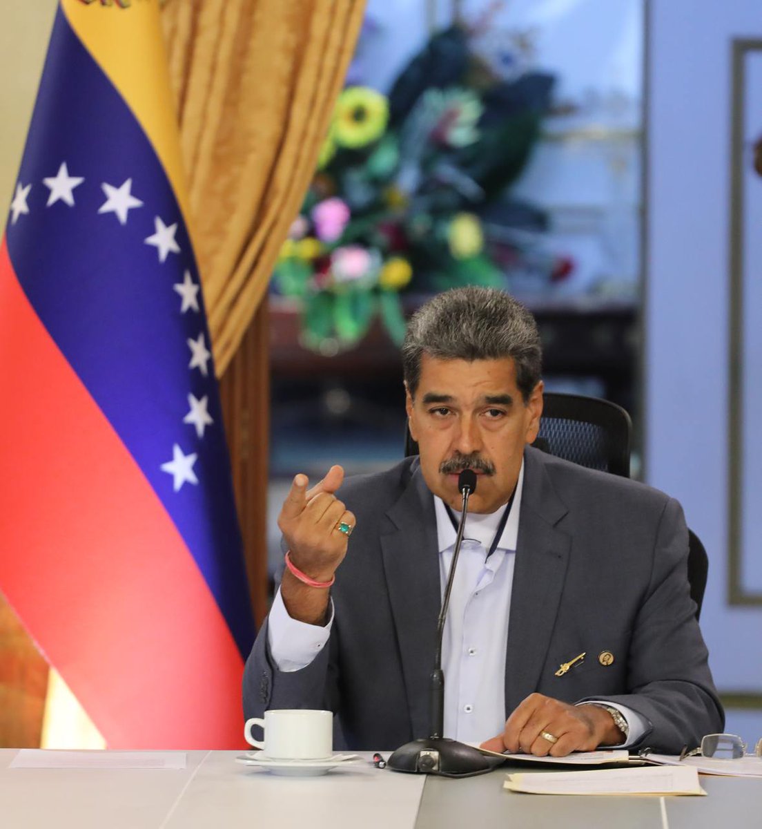 #Entérate📰 “¿Esta gente pretende gobernar al país, desde la delincuencia, la criminalidad, la destrucción, la persecución y la muerte?”, cuestionó el Mandatario nacional <a href="/NicolasMaduro/">Nicolás Maduro</a> en su reflexión acerca del rostro decrépito del fascismo y de los “comanditos” conformados por