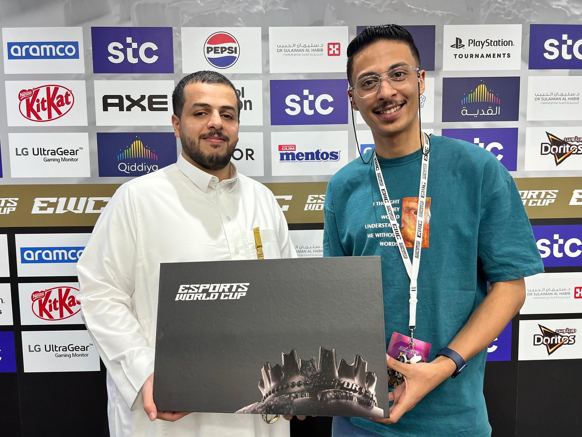 ♦️<a href="/ahmd_bn65083/">احمـد بن يوسـف</a>
ينتصر في السنة الثانية على التوالي
في بطولة البلوت للإعلاميين♠️

الرياضية تفتخر بأبطالها🎖️

#كأس_العالم_للرياضات_الإلكترونية