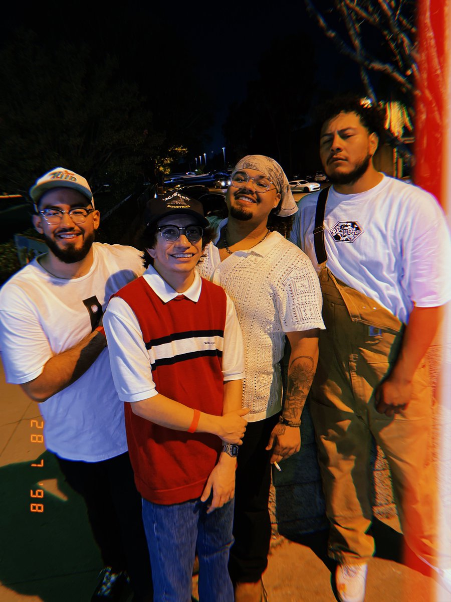 roomtempX's tweet photo. Pt. 3 https://t.co/4G7OSz7aqq
