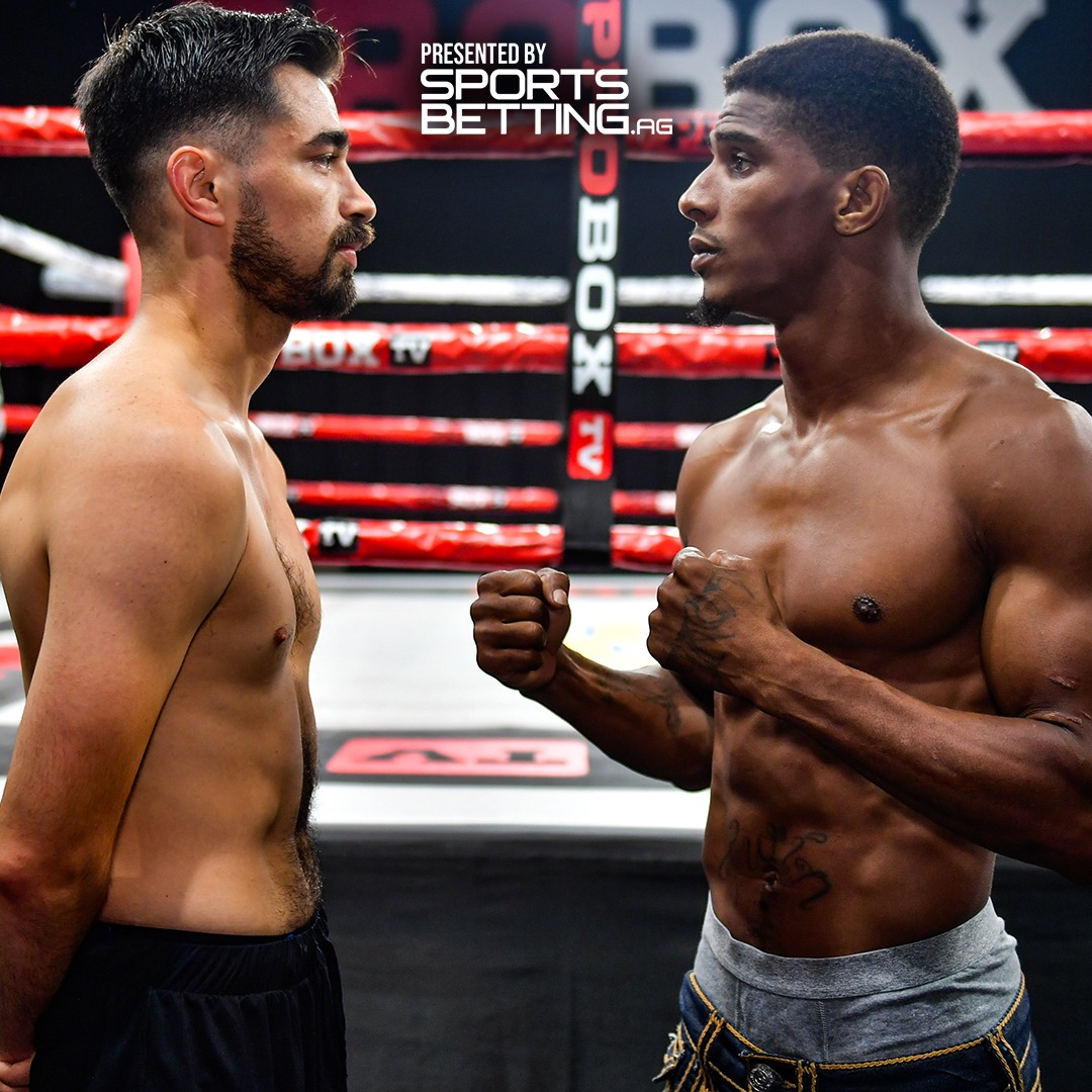ProBoxTvEspanol's tweet image. ¡LOS PESOS ESTÁN LISTOS! 👊💪
Disfruta este evento EN VIVO MAÑANA en nuestra aplicación ProBoxTV
Descárgala ahora GRATIS❗
Presentado por: Sportsbetting.ag
#ProBoxTV #boxinglive #boxeo