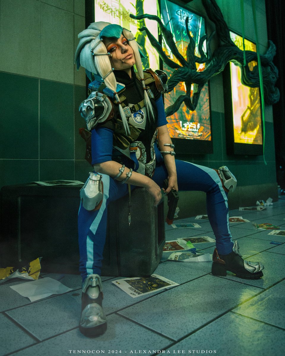 The brandished blade or the magnetic marvel; who does Scaldra fear more?

Photos of Lightning Cosplay (@LIghtningCos) and Disfusional Studios (<a href="/disfusional/">DIS</a>) by Alexandra Lee Studios (@aleestudios) from TennoCon 2024!