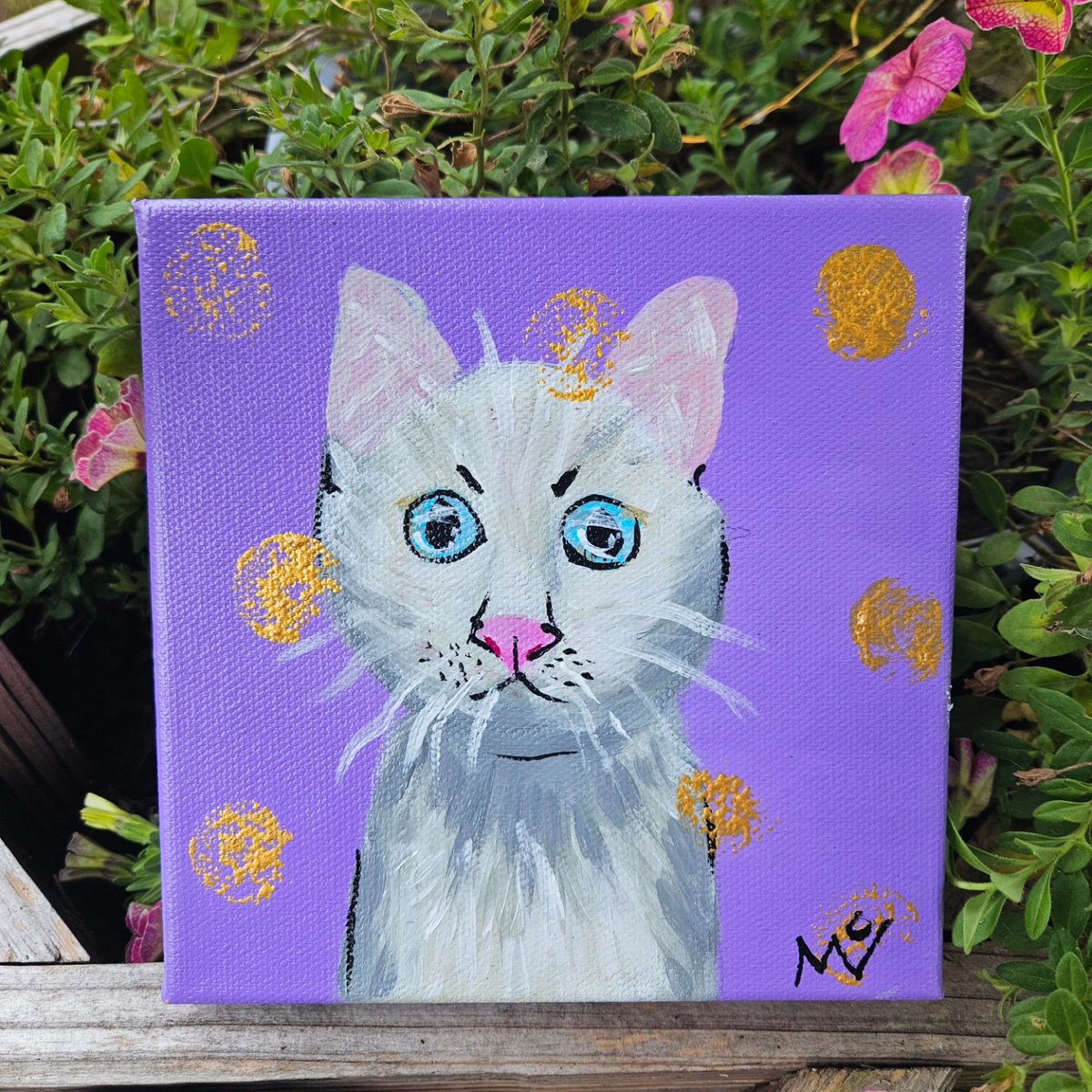 MirLoDesigns's tweet image. 😸🐾 NEW KITTY PAINTINGS 🐾😸

6"x6" Acrylic painting done on an extra thick stretched canvas! Thick enough to sit on a shelf/table✨️ Only $30 😻 

👉 mirlocreations.squarespace.com/shop
