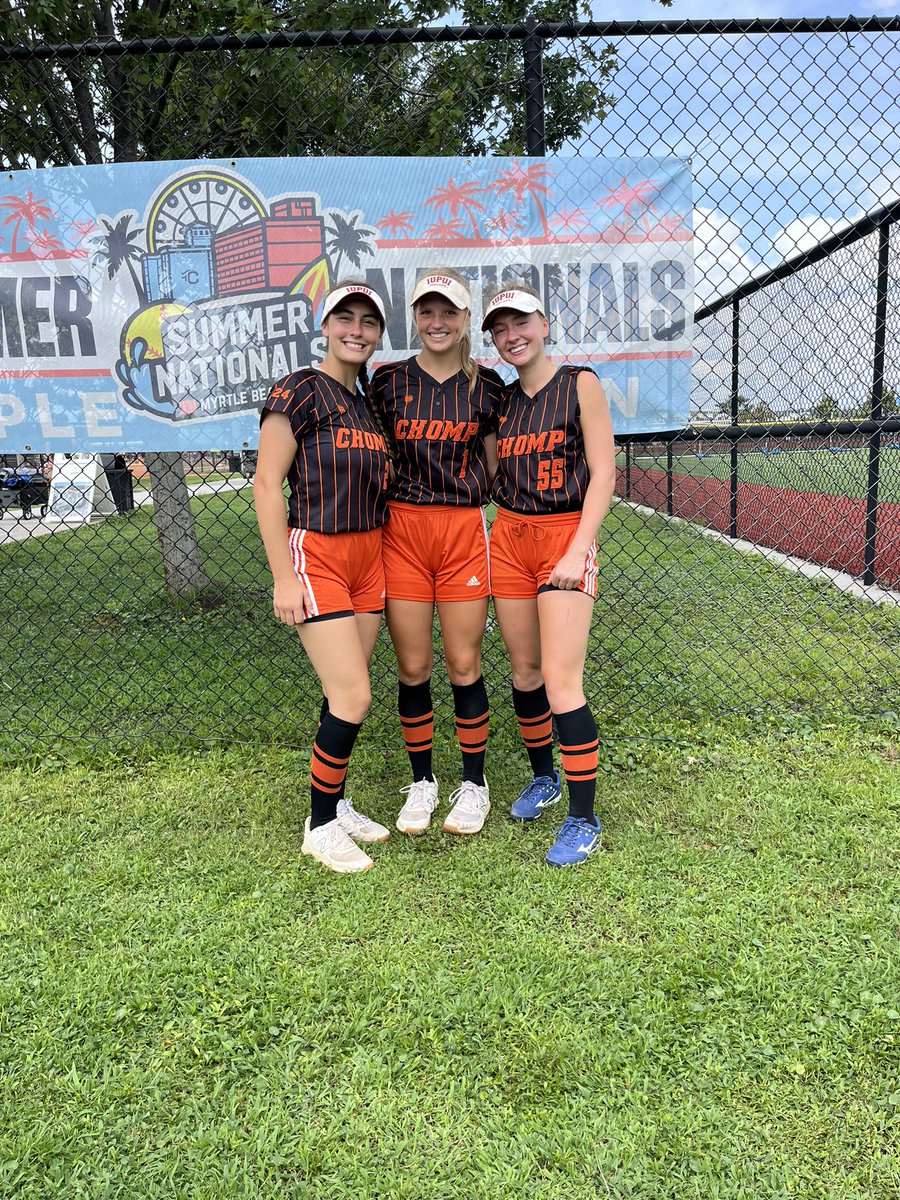 corinnemartz24's tweet image. Played my last travel tournament last week in Myrtle Beach! A big thank you to my parents for everything they’ve done for me, and @_CoachCraft_ for an amazing season! Excited for the next 4 with @Lily_roush2 &amp;amp; @5piperstephens 🐆🐆🐆 @IUPUISoftball @CoachMandy13