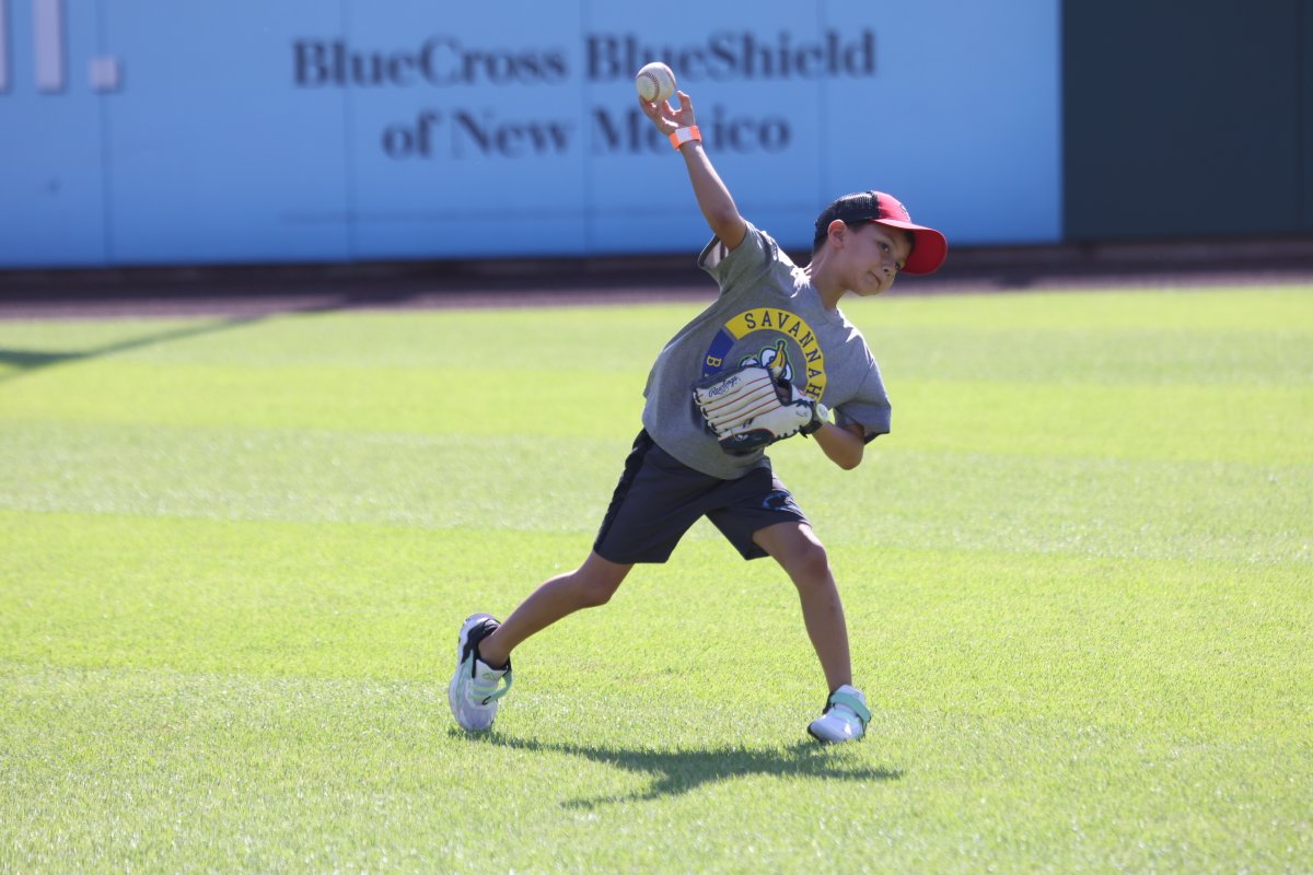 ABQTopes's tweet photo. All smiles at our final Youth Skills Clinic of the season last Saturday! Thank you to all the kids that joined us and a special thanks to our Isotopes coaching staff and players for helping at each station! https://t.co/akrl1Ef8Ig