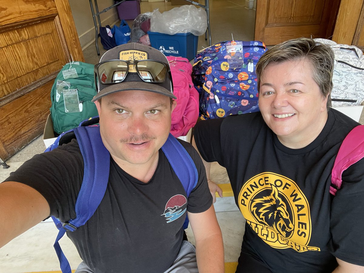 HelenTATh's tweet photo. Prince of Wales - sharing a generous community donation with our families - Backpack Day #KPRisAwesome #communitymatters #PoW @PoWprincipal https://t.co/yPyGsLfC6r