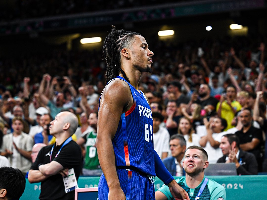 HE IS HIM. 🗿

MATTHEW STRAZEL. 🏀

#AllezLesBleus #Paris2024