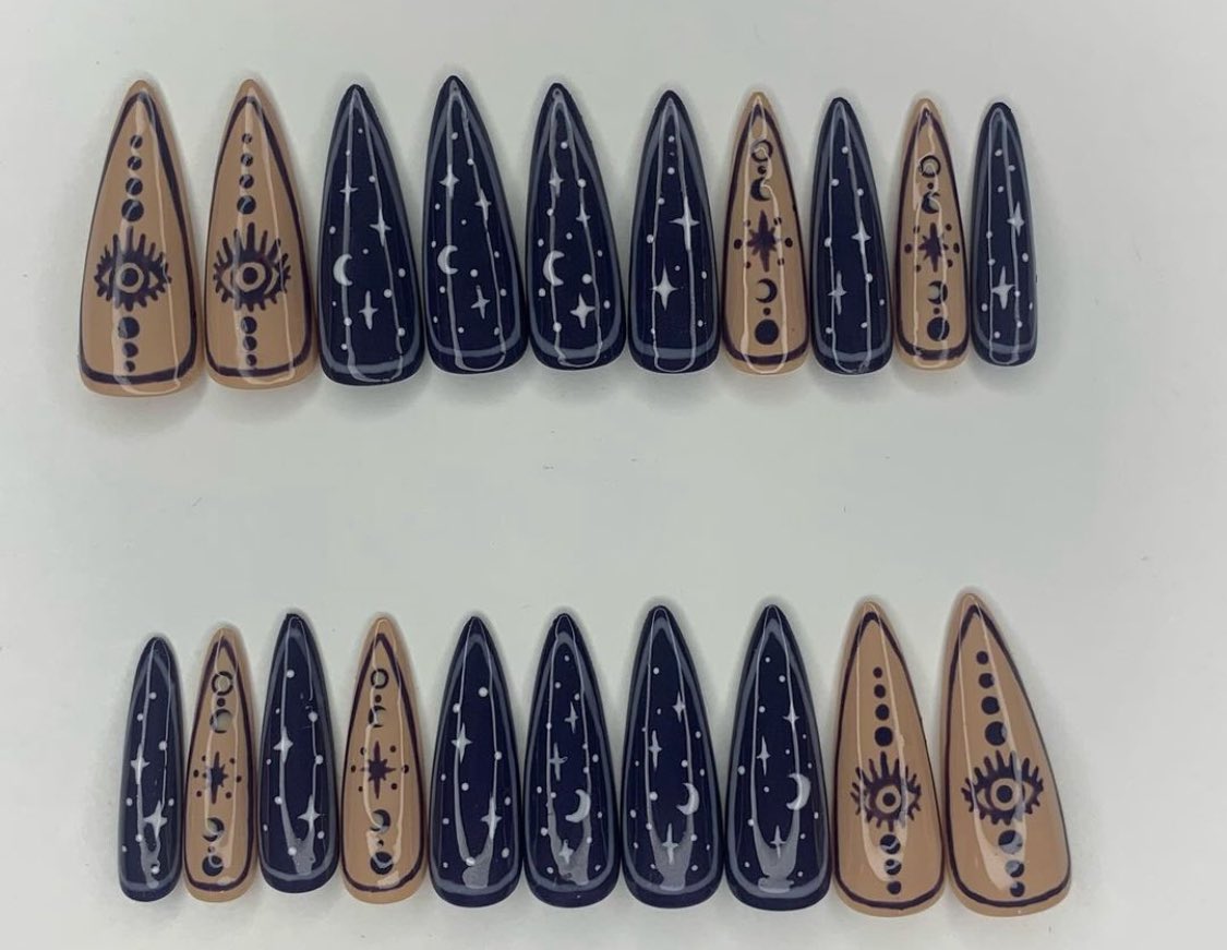 new nails on thesundaysite.com !! 💅🏻✨⛰️ sea glass nails or Feyre nails are just a few of the many options!