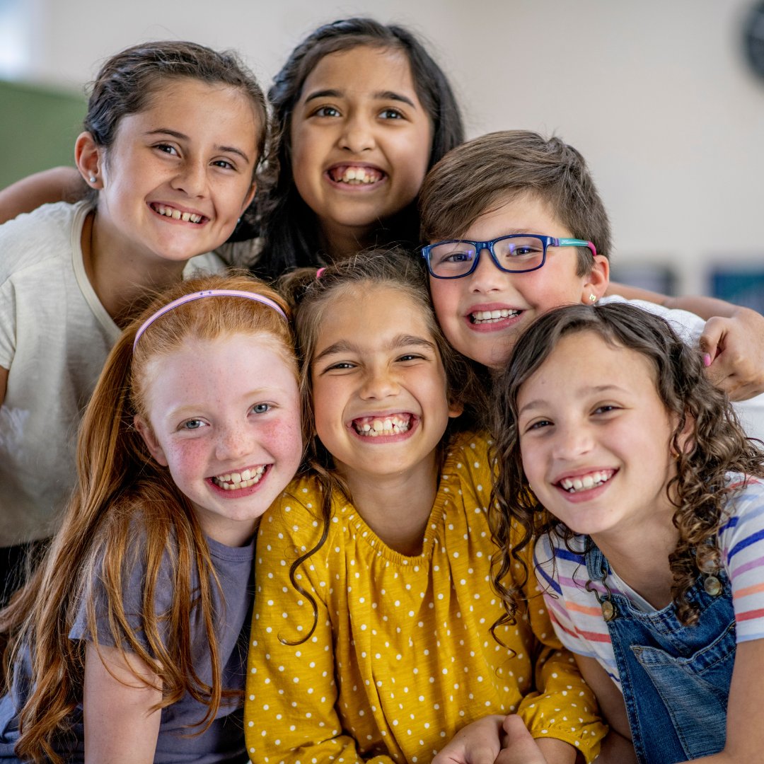 StudentNest's tweet image. Learning is better with friends! 🌟

This International Friendship Day, invite a friend to join StudentNest and achieve academic success together. 🎓 
.
.
.
.
.
#studentnest #nestingsuccess #onlineeducation #onlinelearning #tutoringservices #lovelearning