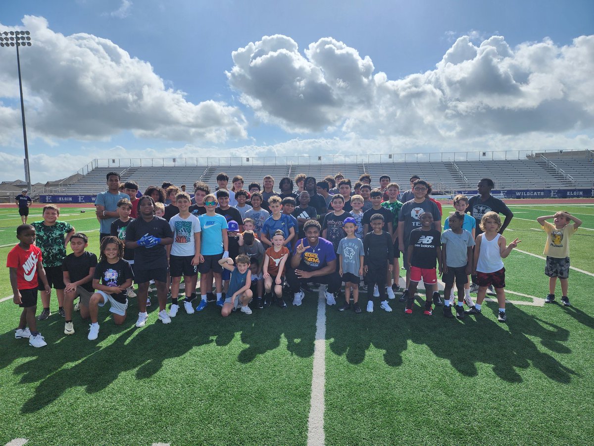 Coach Clawson (@heathclawson) on Twitter photo Great camp this morning with some of our future Wildcats!! Thank you to <a href="/dak3ys/">Davhon Keys</a> of <a href="/LSUfootball/">LSU Football</a> for coming to speak to the kids! 1 of the best young men I have ever had the pleasure of coaching!! <a href="/etxhsfb/">Elgin Wildcat Football</a> Great camp this morning with some of our future Wildcats!! Thank you to <a href="/dak3ys/">Davhon Keys</a> of <a href="/LSUfootball/">LSU Football</a> for coming to speak to the kids! 1 of the best young men I have ever had the pleasure of coaching!! <a href="/etxhsfb/">Elgin Wildcat Football</a>
