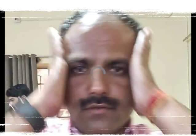 jagmaljani36's tweet photo. बाड़मेर की बेटी अनिता गोदारा ने अंगदान करके राजस्थान में एक मिसाल पेश की !
लेकिन बाड़मेर के पत्रकार महोदय @ashokshera94
दिन में 50 पोस्ट डालने वाले ने एक भी पोस्ट नही की  क्योंकी अनिता एक जाट थी !
जातिवादी पत्रकारिता लोकसभा चुनाव में भी देखने को मिला!!
 तो बता दीजिए जो जाट का नही उसके जाट कभी नही!
अनफॉलो एंड ब्लॉक 🙏🙏
#अशोक_शेरा_का_बहिस्कार_करो 
@PremSChoudhary @Baytu_Mul @Dharmendra1H @JATbera1 @seemabadiyasar @ManzuDinesh @PRGodaraBishnoi @Mukeshbaitu 
@OmBaytu @Dalpat_Bmr