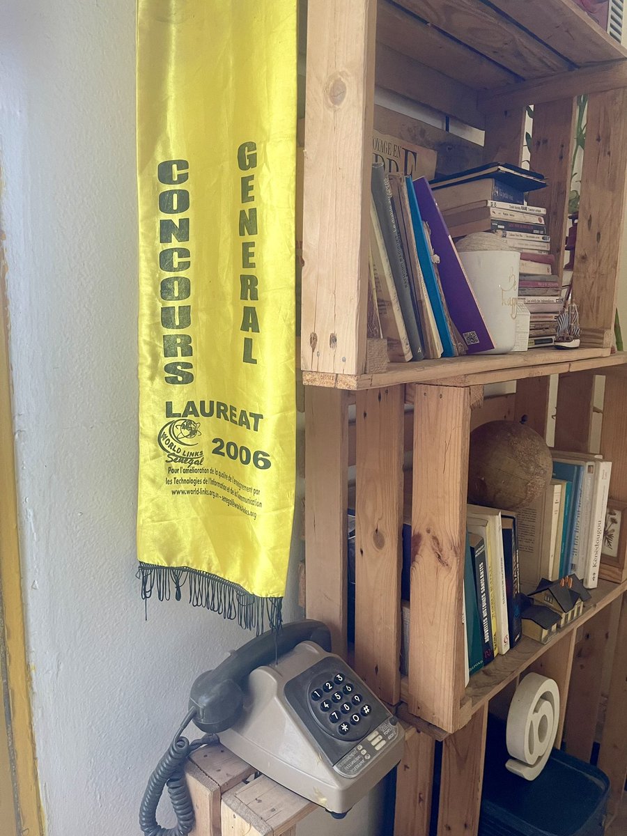 🇸🇳. 2006 avec Mame Abdoulaye Wade Lauréat 1er Prix . Lycée Seydina Limamoulaye ♥️♥️♥️

🇸🇳. Jigen ñi sa kaw 🥰🤩✌🏾