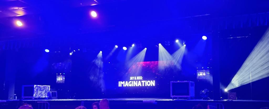 Most definitely #ReadyToButlins <a href="/Butlins/">Butlin's</a> #BognorRegis for the <a href="/JayandJoss/">Jay & Joss</a> #Imagination Magic Spectacular...