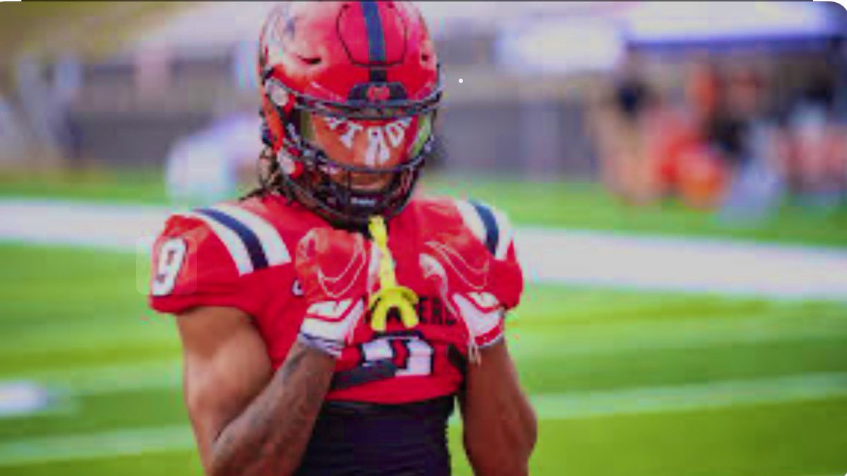 #AGTG After a great conversation with <a href="/coachsmith06/">Coach Mike Smith</a> i’m blessed to receive an 🅾️ffer from <a href="/NGUFootball1/">North Greenville Football</a> ‼️‼️
<a href="/CoachTyYoung/">Ty Young</a> <a href="/Stew2HUNT/">Stewart Hunt</a> <a href="/JibrilleFewell/">Jibrille Fewell</a> <a href="/CoachBirch93/">Randy Birch</a> <a href="/CUhitman56/">Tim Jones</a>