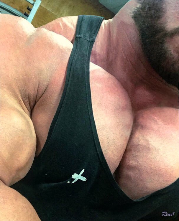 D1LF_GOAT's tweet image. “ You've been staring for a while... There's something wrong? ”