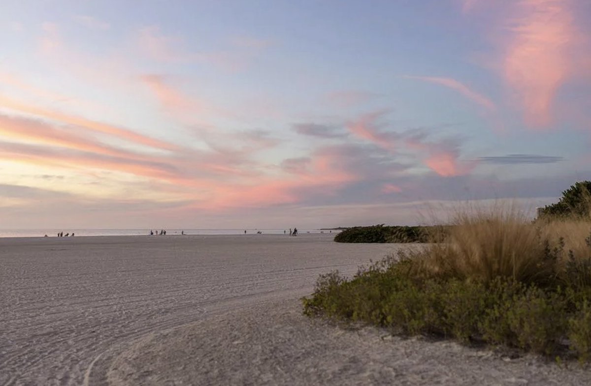 icelollyholiday's tweet photo. Explore Naples, Marco Island &amp; the Everglades - Florida’s Paradise Coast 😍 

This is a must-visit luxury destination for families, couples, wellness and culinary and nature. There really is something for everyone.

Find your holiday ONLY Paradise Will Do: https://t.co/Tq3UwCszw9 https://t.co/7Ti2zpqMYC