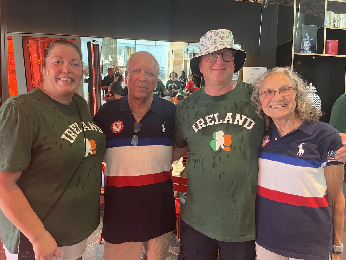 When the Wiffen and Finke parents met..

Joe &amp; Jeanne, parents of defending Olympic champion Bobby, bumped into Rachel &amp; Jonathan Wiffen, parents of Daniel outside La Défense Arena.

Their sons race in tonight’s 800m freestyle final just after 8pm Irish time.
