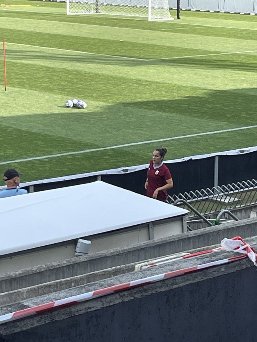 sports_233's tweet photo. Oihane Hernández trains outside the group before the match against Brazil.
— Mayca Jimenez
#La_Roja #ESPvBRA #Paris2024 https://t.co/aSo35N6YIY