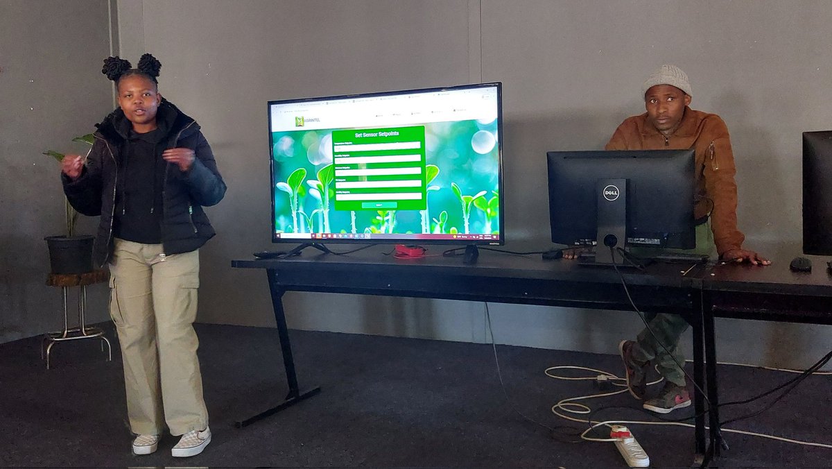 Congratulations to the 26 graduates of <a href="/ImpactSchoolLS/">Impact School</a> who displayed this morning their skills - their training was made possible by the <a href="/HorizonEU/">Horizon Europe 🇪🇺</a> programme <a href="/Hubiquitous2021/">Hubiquitous -H2020 PROJECT</a>, strengthening collaboration between African and European digital innovation hubs - PA