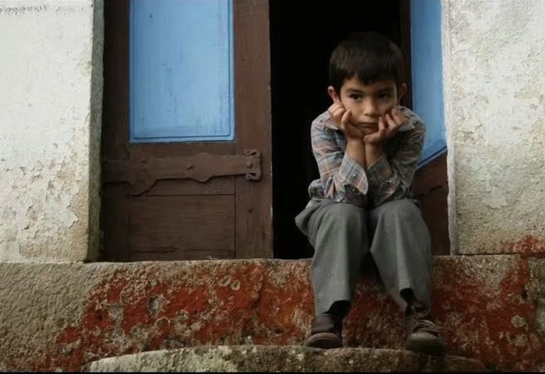 7itkr's tweet image. ياحبيبي تعال وفضهاااا سيره 
والله ان الكلام اللي تقوله خطا 

استمع لي قبل لا تقوليلي خيره 
والله ان يبطي الصد ياحبيبي بطا 

صاحبك مايشوف لاتشوف غيره 
كيف بتصد عن واحد من ابناء عطا 

                                - عبدآلله ツ✪ -