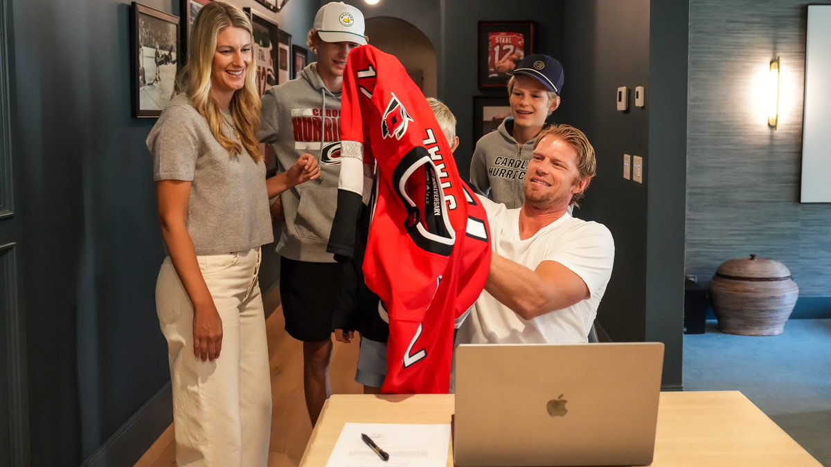 Carolina Hurricanes tweet media