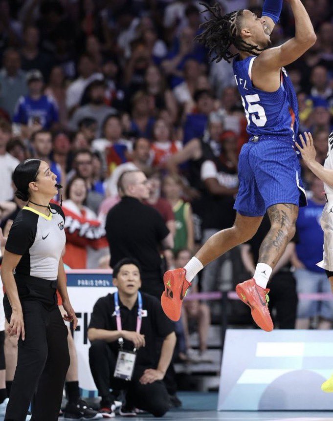 [花邊] 日本隊最後犯規的照片