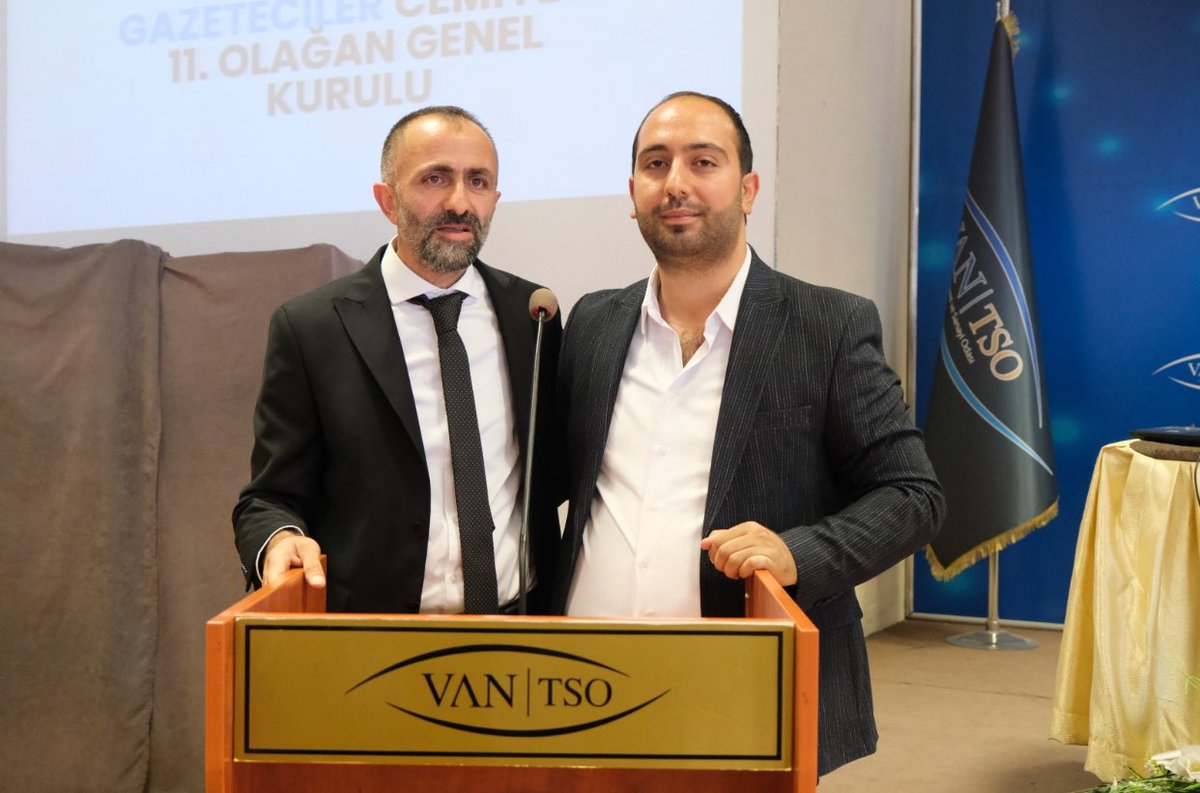 Vangölü Gazeteciler Cemiyeti Başkanı olarak seçilen Sn. Orhan Aşan’ı ve yönetimini kutluyorum. Ayrıca  başkan adayı Uğur Tunçdemir ve yönetimini kısa sürede gösterdiği  başarıdan dolayı tebrik ediyorum.  <a href="/orhandha/">ORHAN AŞAN</a> <a href="/ugurtd/">Uğur Tunçdemir</a>