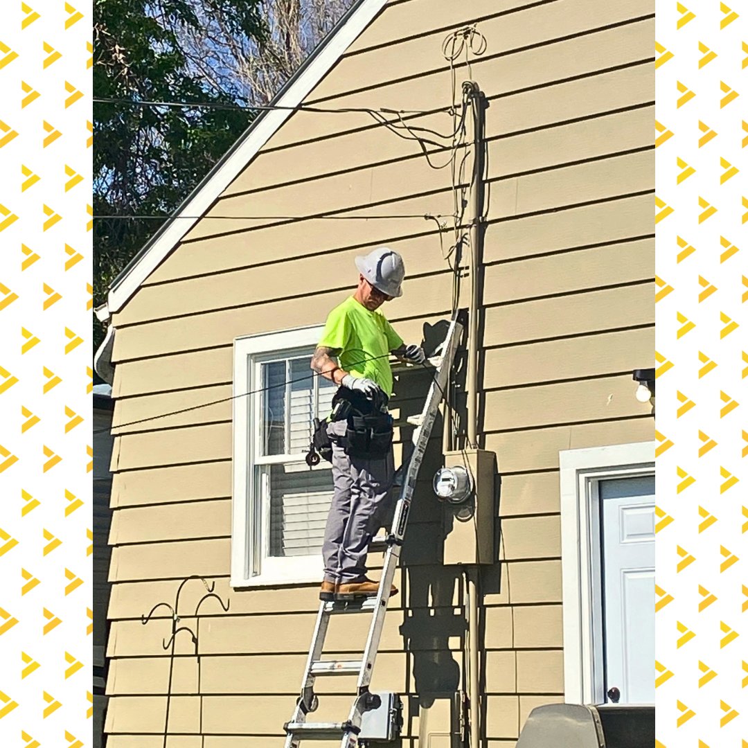 visionaryyeah's tweet image. 🚧📡 Our techs ensure safe and easy fiber installs, delivering top-quality service. Have questions? Our experts are here to help! #VisionaryFiber #SafeInstall #QualityService #fiberoptics