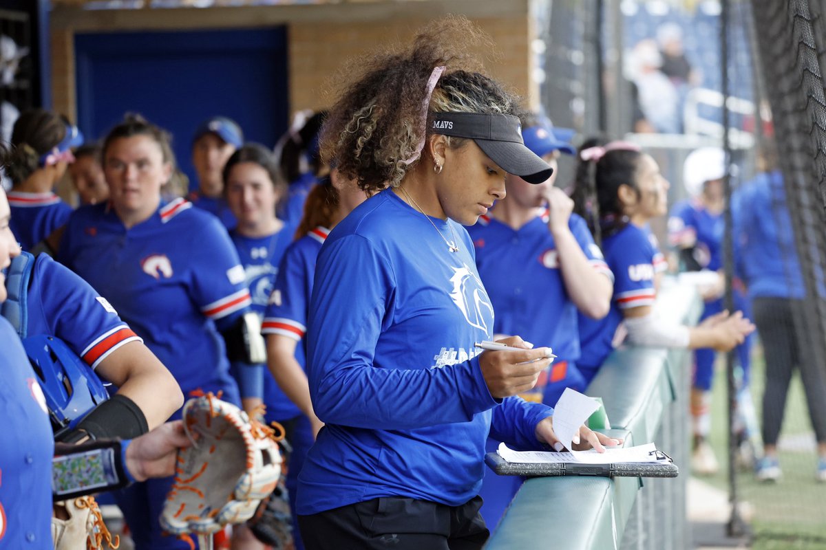 UTA Softball tweet media