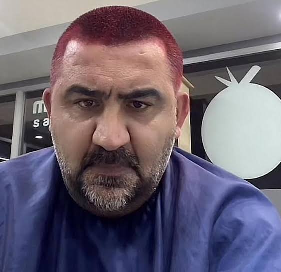 Çalıştırdığı takım madrid Chelsea olmayınca mourinho  bundan farksız bir teknik adam 😁 #FBvLUG