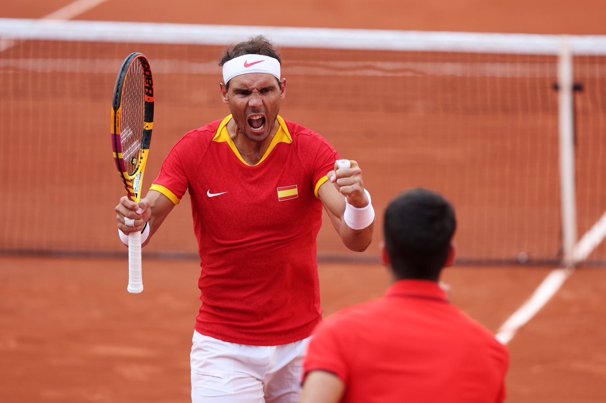 atptour's tweet photo. 🇪🇸CLAY ROYALTY 👑

@RafaelNadal &amp; @carlosalcaraz take the victory v. Griekspoor/Koolhof 6-4 6-7 10-2 to continue their #Paris2024 campaign!

#Olympics | #tennis https://t.co/jemUQVkHsH