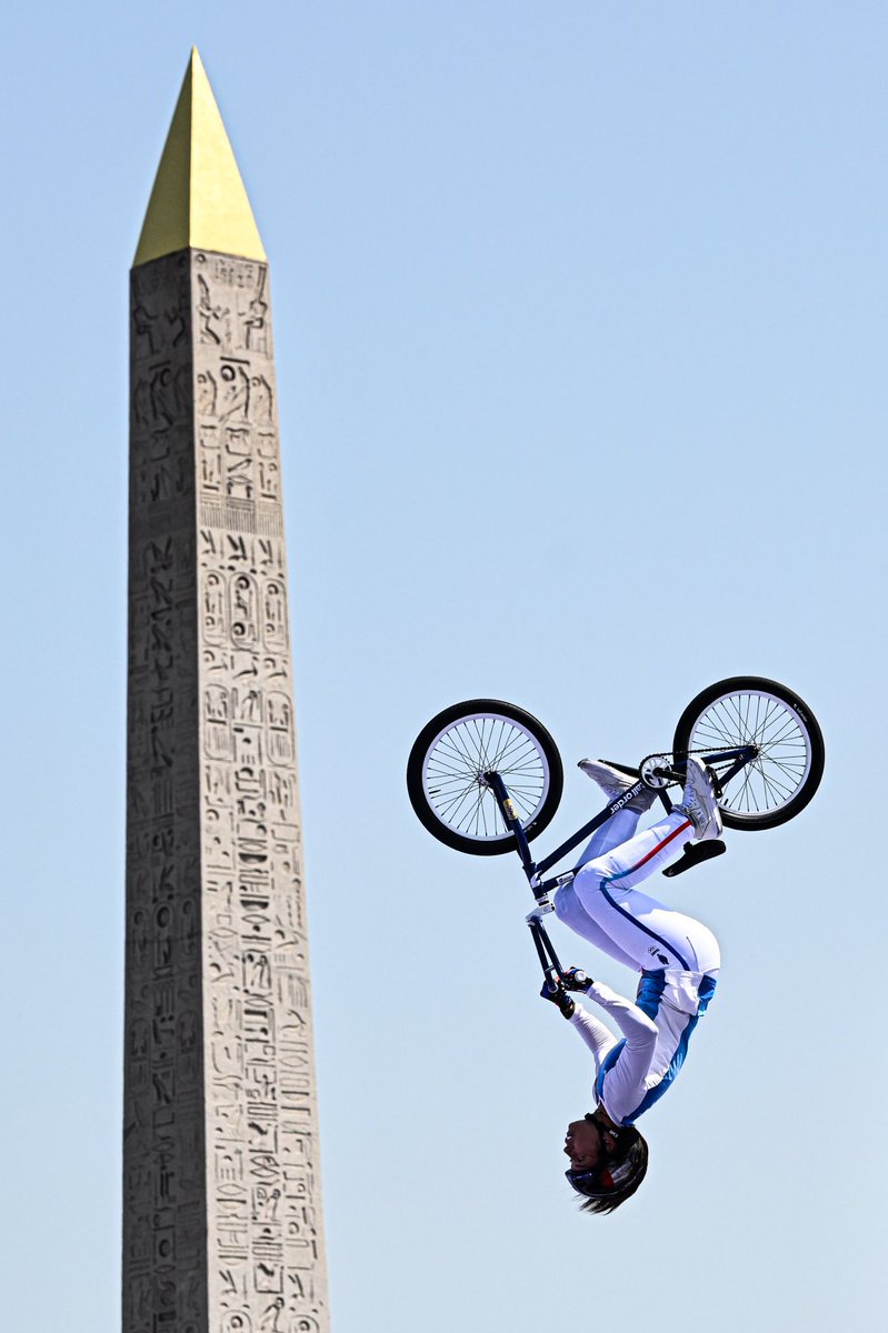 TrueSlazac's tweet image. There is no way the 2028 games in Los Angeles will look half as good when their best monument is a walmart or something