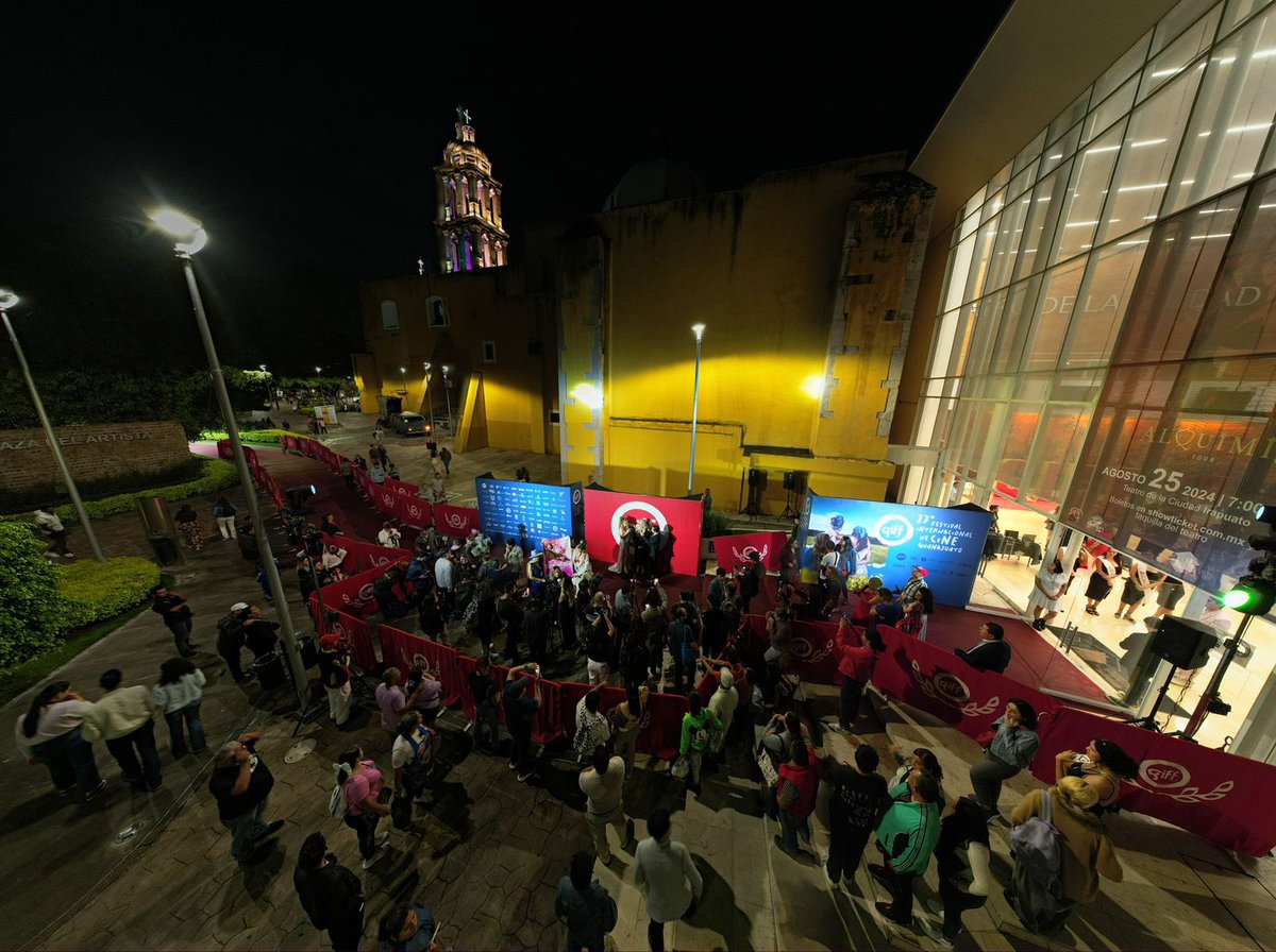 Amistades productores y medios ( y toda la industria) 

🚨 El Colegio de Contadores de Irapuato dará capacitaciones sobre Eficine 189. 

Resultado de GIFF en Irapuato!! 

<a href="/giffmx/">Guanajuato Film Fest</a> <a href="/PRENSAGIFF/">PRENSA GIFF</a> 

Acá la info: 

mailchi.mp/d350fb19817e/b…