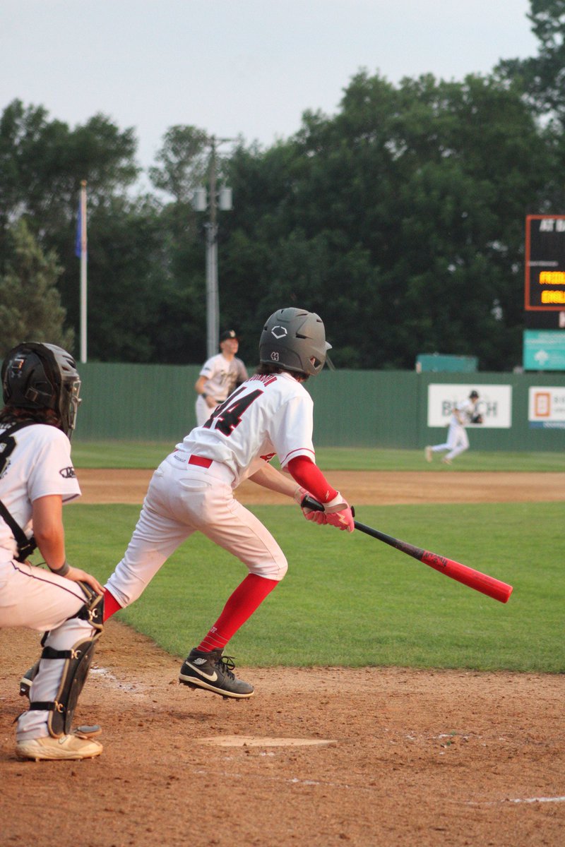 Something special happened this weekend! Apex Bats had the opportunity to make a set of team bats for Eden Prairie to use in the Cologne Glad Days Wood Bat Tournament...and they won the championship! Way to go boys! 

<a href="/BaseballEP/">EP Baseball</a> 
<a href="/MacstrengthG/">MacStrength Grizzlies</a>