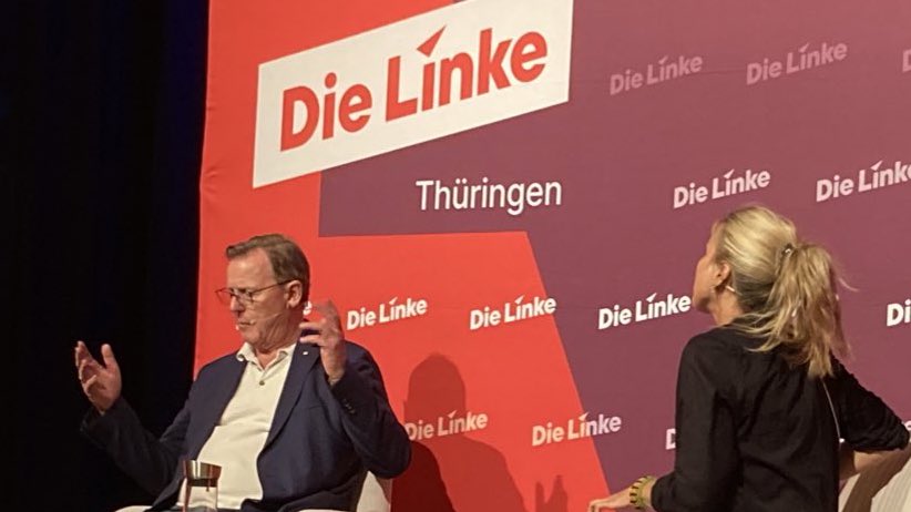 „Wir brauchen die #Bahn als Anstalt öffentlichen Rechts, mit nur einer Aufgabe: Personen- und Güterverkehr auf der Schiene zu organisieren! Wir brauchen keine Börsen-Bahn!“, sagt <a href="/bodoramelow/">Bodo Ramelow</a> bei #RamelowUnterwegs. #linke #UnserThüringen