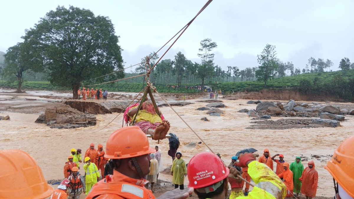 We’re thinking of the people in Kerala, #India, who lost loved ones and have been affected by the multiple landslides triggered by heavy rainfall. 

<a href="/WHO/">World Health Organization (WHO)</a> field teams are on alert and in touch with the state government and health department if any support is required.
