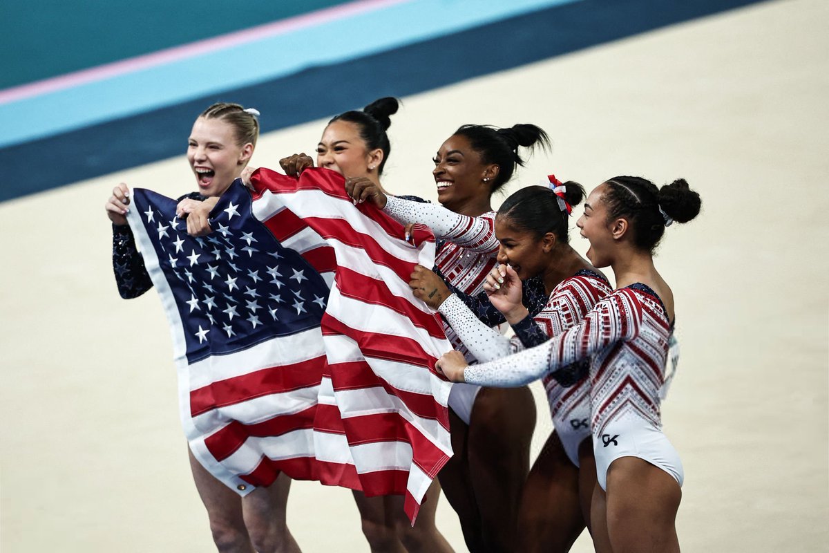 jordynsleftbrow's tweet photo. OLYMPIC CHAMPIONS BABYYYYY!! 🇺🇸🇺🇸🦅🦅 https://t.co/DCazoXctok