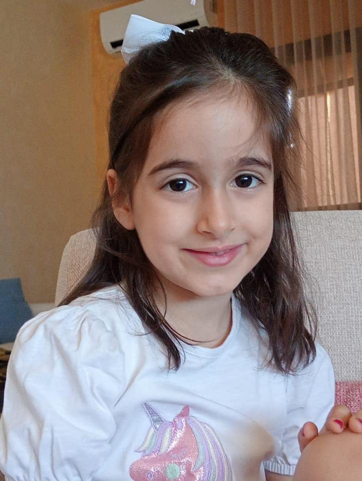 fa202412's tweet image. هيدي البنت اسمها أميره محمد فضل  الله
كانت مع اهلها بالمبنى يلي انضرب  وبعد ما بينت
أي حدا عندو علم او شافها  ضمن الجرحى أو أيا تفصيل صغير يحط بالكومنت
و اذا لا بليز 
شير للتغريدة