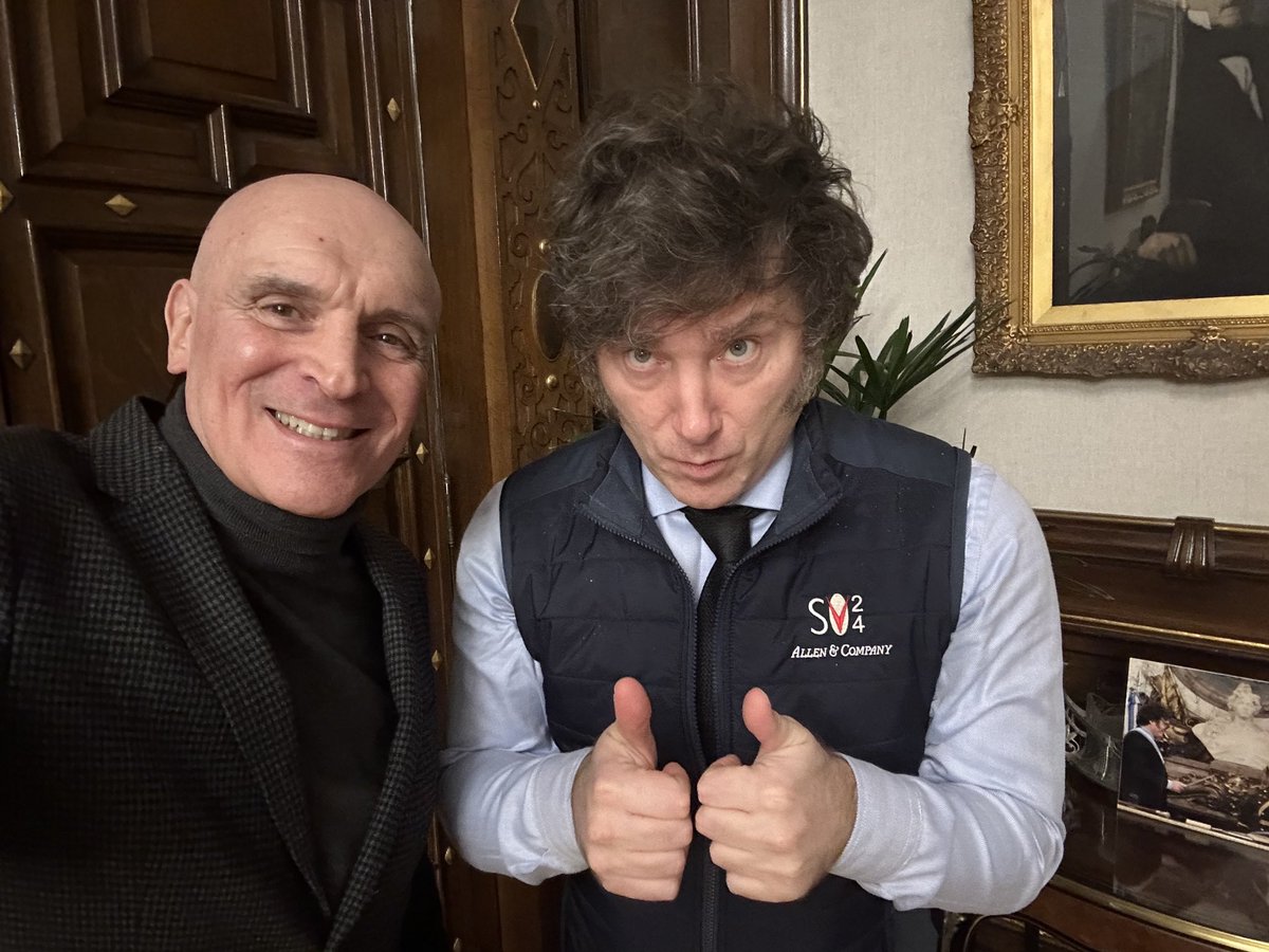 Trabajando con el Presidente ⁦⁦<a href="/JMilei/">Javier Milei</a>⁩  para que Argentina todos los días sea un país mejor.