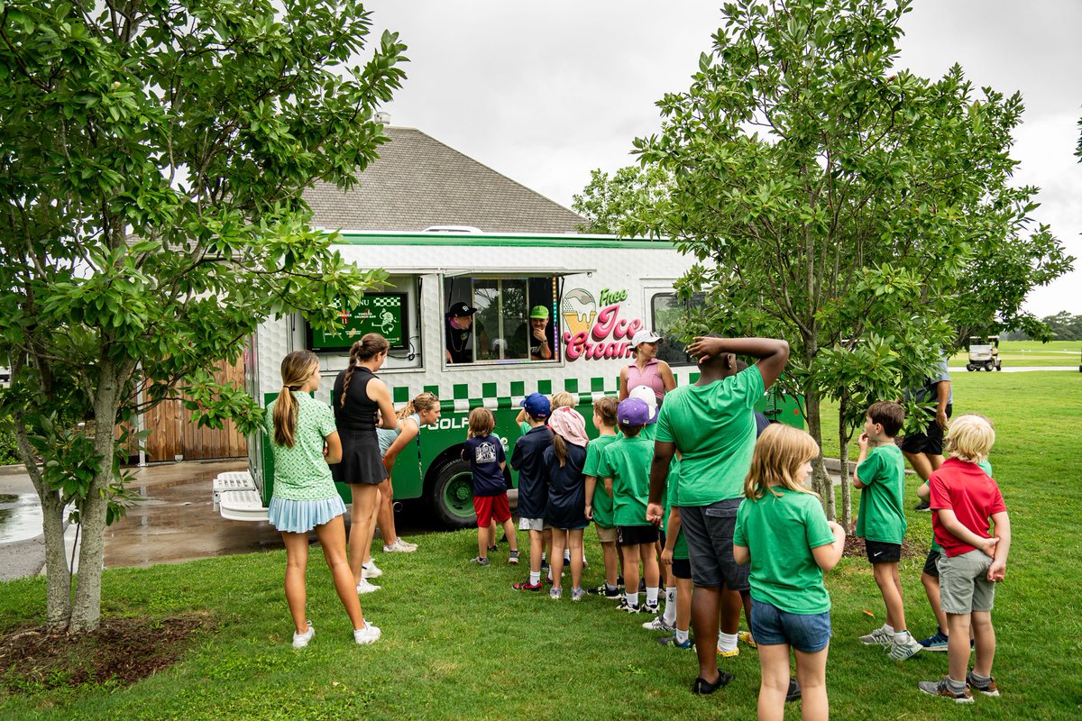 After a quick stop in NOLA, I’ve arrived to serve the Memphis, TN venue from 2-4pm today! Come get some free ice cream!