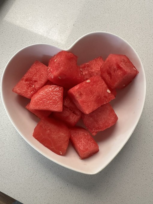 My favorite food! I swear it boosts my serotonin. It makes me so happy!? https://t.co/YE4m6AQTF3