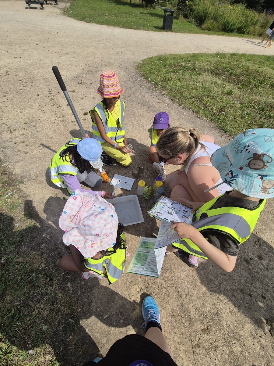 Edenhurst Edventures (@epsedventures) on Twitter photo A glorious day to visit <a href="/TrenthamEstate/">Trentham Estate</a> A quick safety talk with our Ranger, Duncan, before seeing what minibeasts we can find in the lake. A glorious day to visit <a href="/TrenthamEstate/">Trentham Estate</a> A quick safety talk with our Ranger, Duncan, before seeing what minibeasts we can find in the lake.