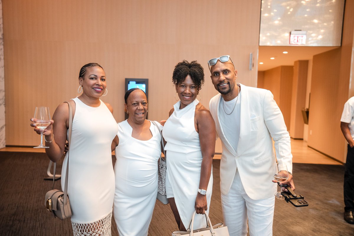WeCan_WearWhite's tweet image. What an unforgettable Night in White Gala at The EmPOWERment Experience 2024! 🤍✨ Our attendees looked stunning in all-white. From captivating speeches to performances, it was a night to remember! ✨
#NightInWhiteGala #Celebration #UnforgettableNight