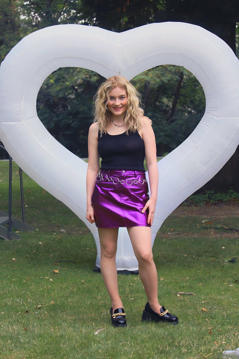 hannahstrumner's tweet image. See you tonight on my TikTok livestream!🎶✨😊 Please request some songs you’d like to hear!