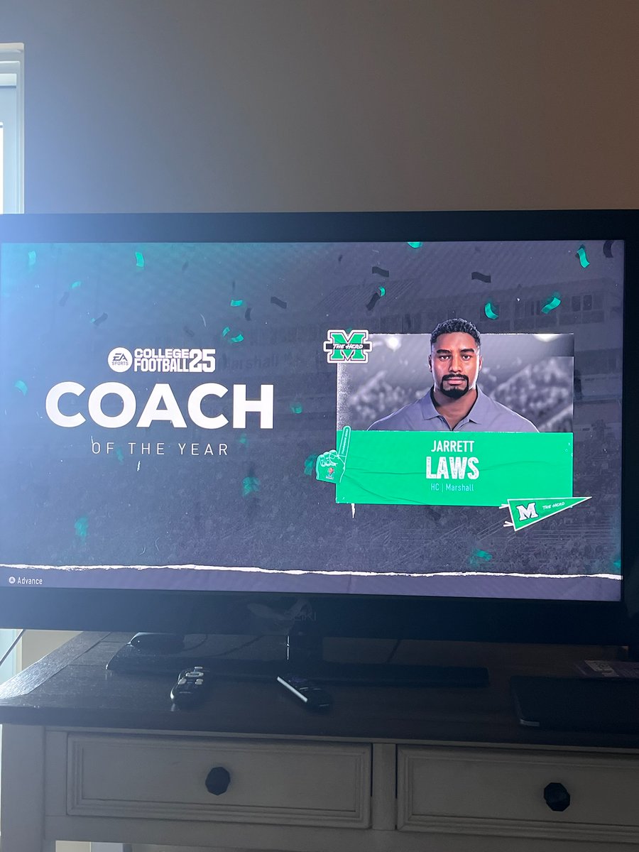 CoachLaws00's tweet image. When your ex-Player wants you to coach his college team on @EASPORTSCollege 😂😂😂 @Coach_Ward29 made the Ol' Ball Coach's day! #ItsFootballTime