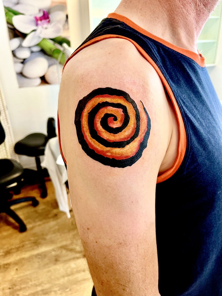 JoolzDenby's tweet image. Chaos Spiral. #tattoo #studiobijouxbradford #newmodelarmy