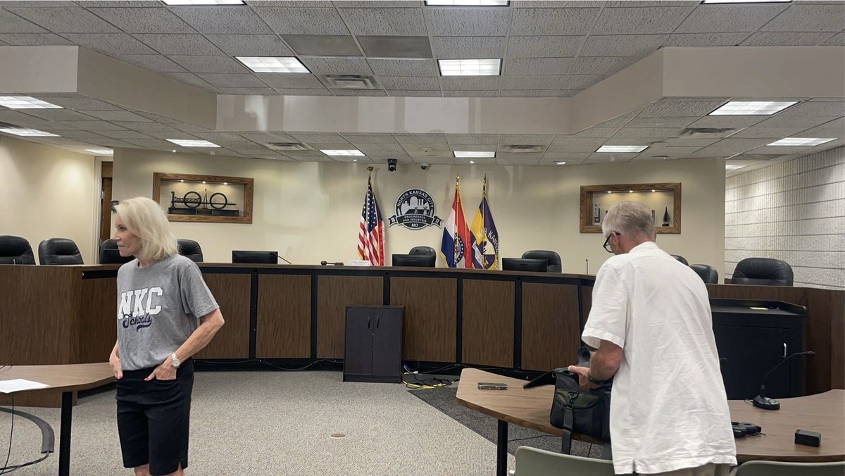 Having fun <a href="/cityofnkc/">North Kansas City</a> City Hall! Convo video with Superintendent <a href="/RochelDaniels/">Rochel Daniels</a> and an awesome cast of <a href="/NKCSchools/">NKC Schools</a> students! Can’t wait to share <a href="/JDuke64/">jon haiduk</a> great work! Thank you for letting us use your court room <a href="/kim_hodo/">Kim Nakahodo</a>!