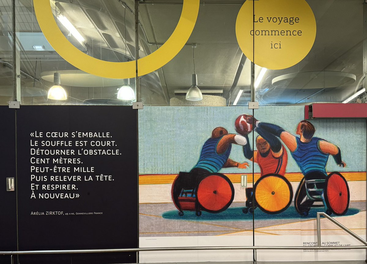 Enjoying time in <a href="/villedelyon/">Ville de Lyon</a> and nice art on the wall in the station 1/2