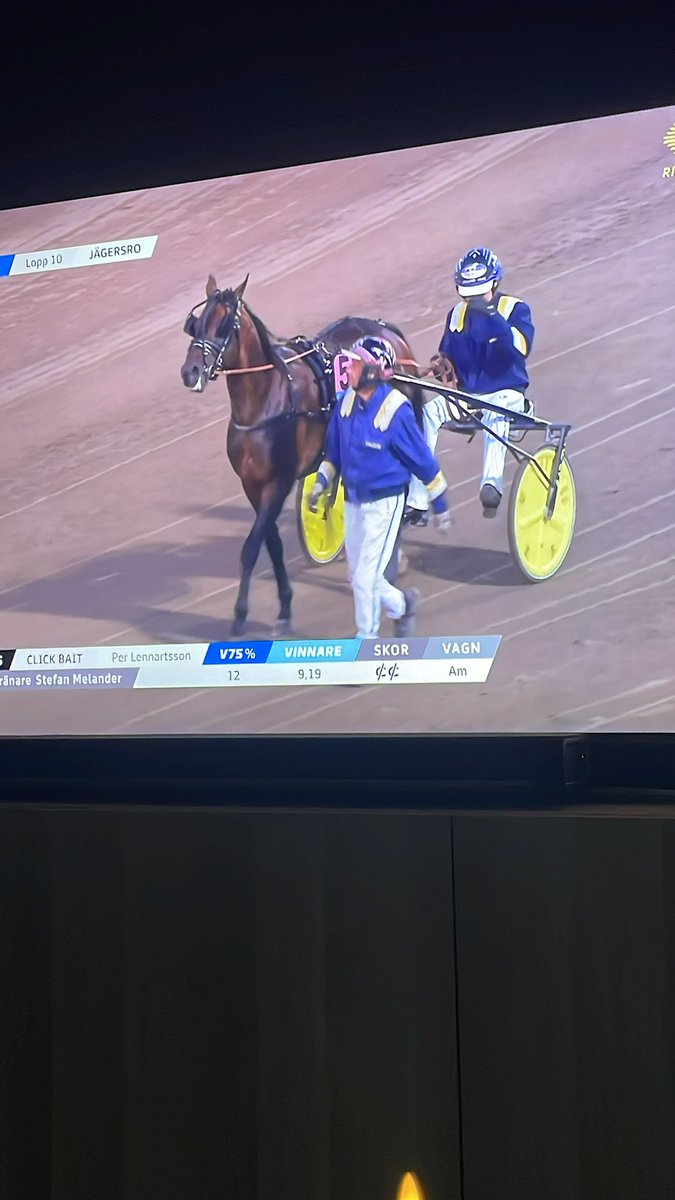 Her har vi noe å lære! Stallansatte må løftes frem dem er alt for att det skal lykkes! 👏🏼 God erfaring 🙌🏼
<a href="/Norsk_Rikstoto/">Norsk Rikstoto</a> <a href="/tgn_no/">Trav og Galopp-Nytt</a>