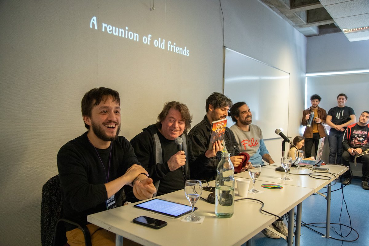 Press Over tweet media